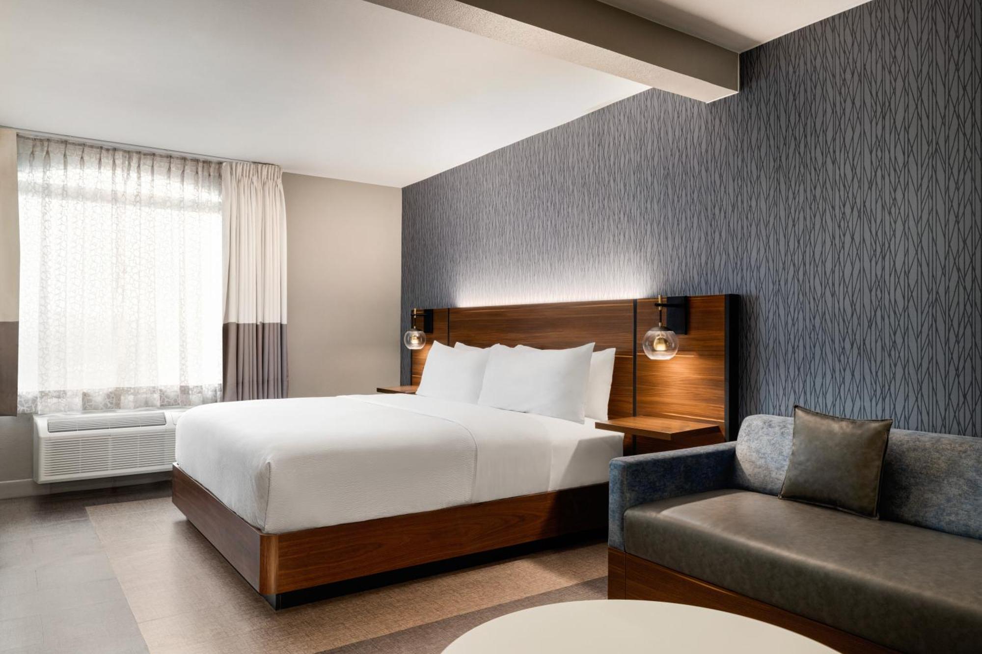Four Points By Sheraton Columbus-Polaris Exterior photo
